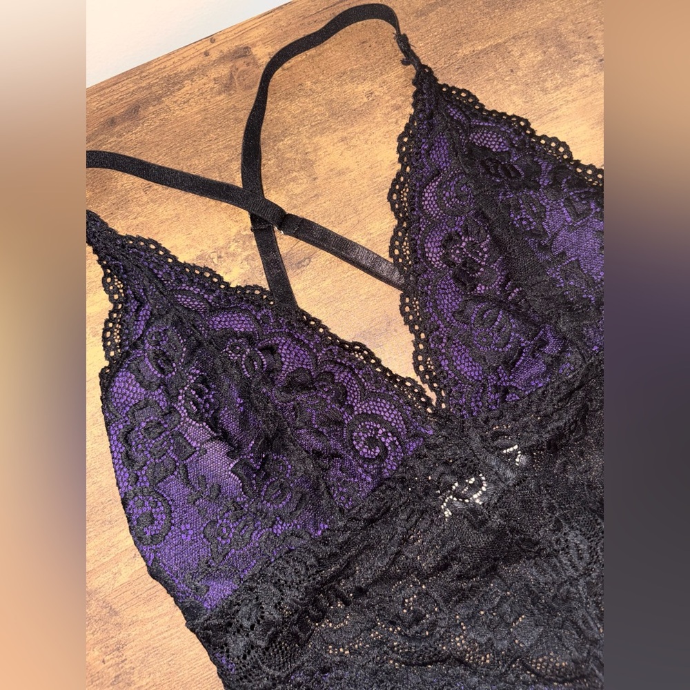 NWOT Elegant Black and Purple Lace Bodysuit - Picture 3 of 7